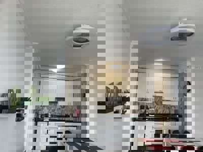 Kitchen of the apartment in Buenavista The Blue Oyster, Los Gigantes, featuring appliances and contemporary design.