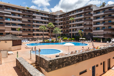 View of the large community pool at Teide View, Los Gigantes.