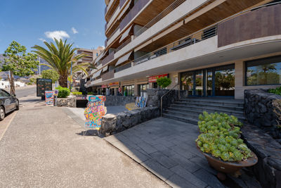 View of nearby businesses around Teide View in Vecindario, Los Gigantes.
