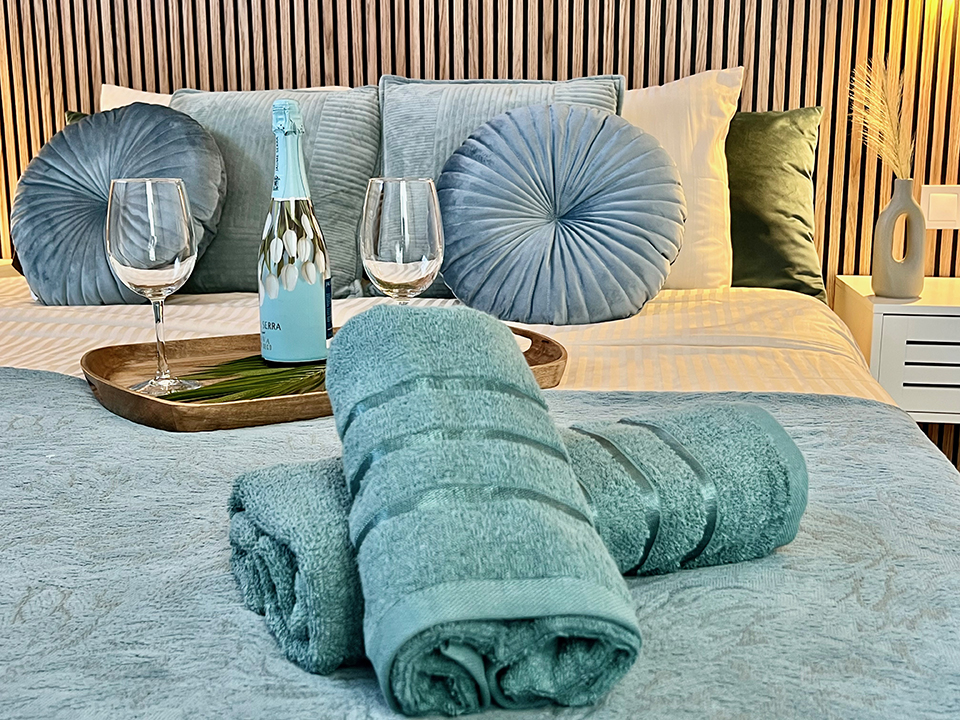 Bedroom of Ocean View Luxury Apartment in Tenerife, ideal for a peaceful and romantic night's stay.