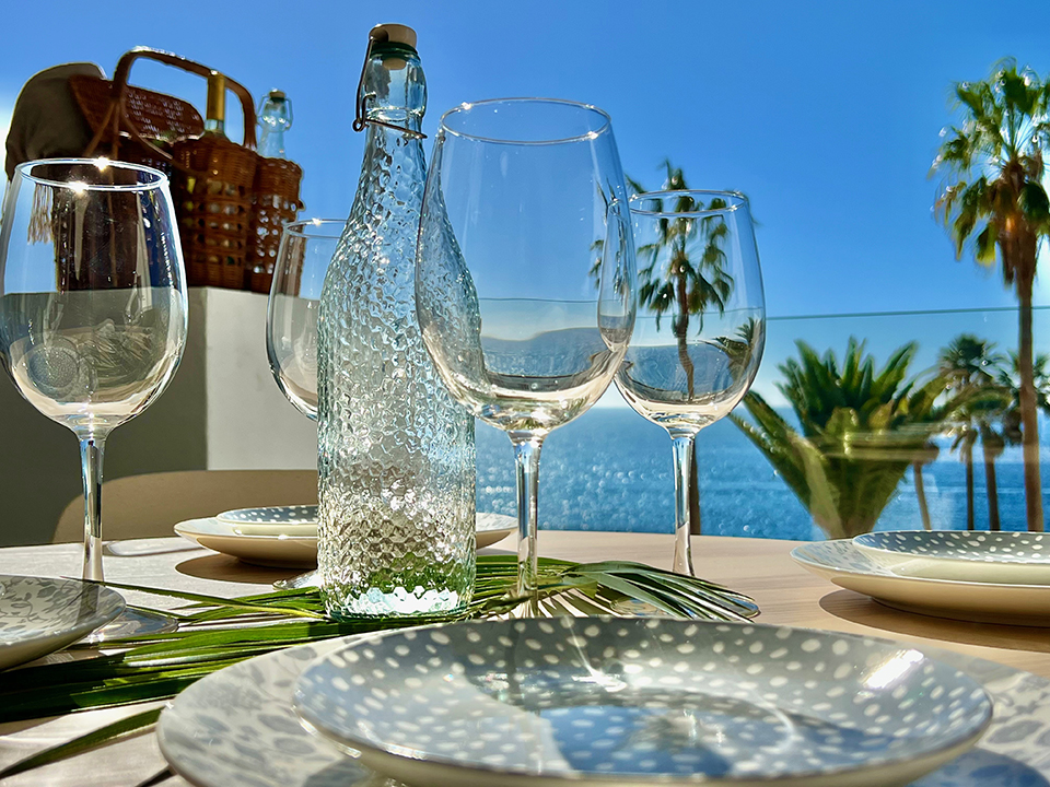 Sunny apartment terrace in Callao Salvaje, perfect for breakfasts overlooking the Atlantic and peaceful evenings.