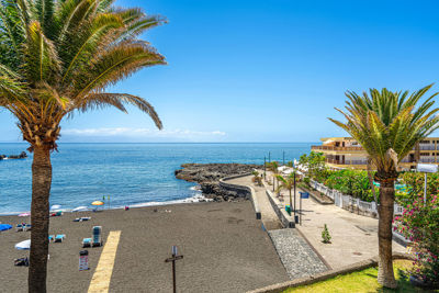 Spacious outdoor area of Sol del Sur Ocean View apartment, featuring panoramic views of Gran Playa in the Canary Islands, Spain.